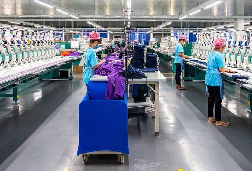 Chuyển đổi số trong ngành sản xuất hàng tiêu dùng: Giải pháp hiệu quả cho doanh nghiệp